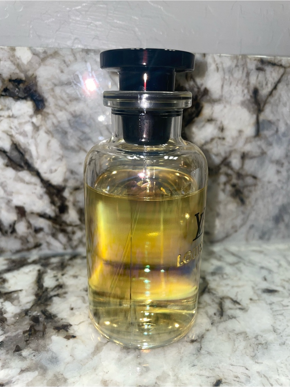Louis Vuitton LV Lovers Iridescent Gold & Black Bottle - Picture 3 of 3